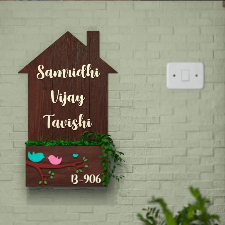 05_Plank_Nails-HousePlanterNameboard-PDPVariation01-Angle01KeyFeature